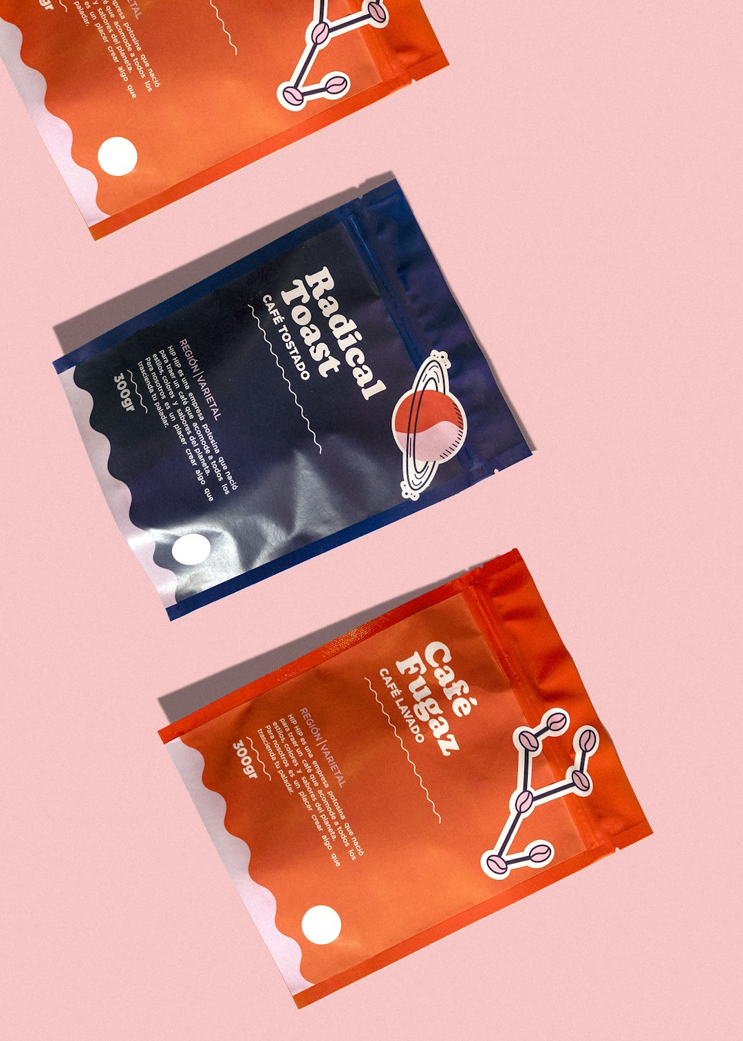 ¡Hip Hip! is a specialty coffee brand, which means that it is a gourmet coffee. Each of the steps in the production process has been considered and chosen to ensure its quality. At the same time, being such a meticulous procedure, it is possible to give an incomparable flavor resulting in a comprehensive and unique experience.

Hip Hip! was born with the philosophy that everyone can enjoy a good coffee. It is an inclusive, friendly brand that usually explains things in a simple and easy-to-understand way. Breaking in this way with the idea that only experts and experts can afford to enjoy the